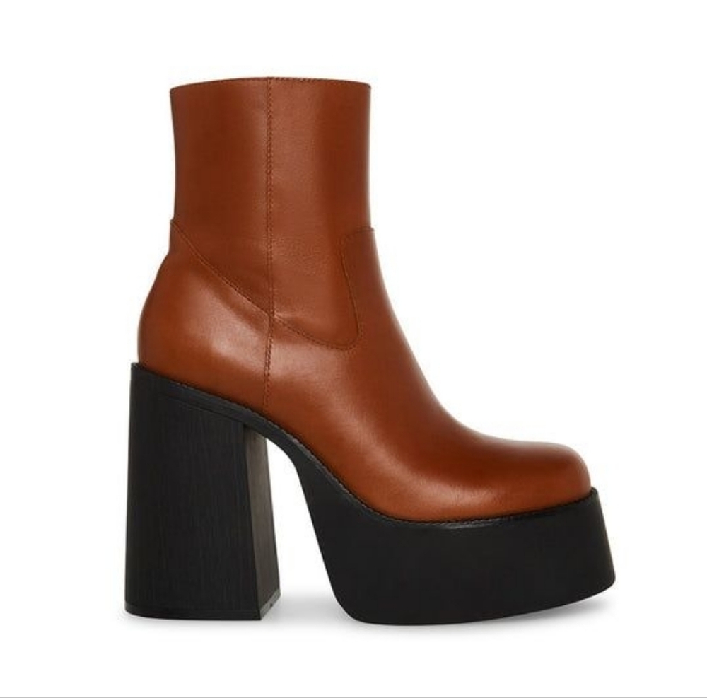 New Steve Madden Acacia Platform Booties Firm size 9.5